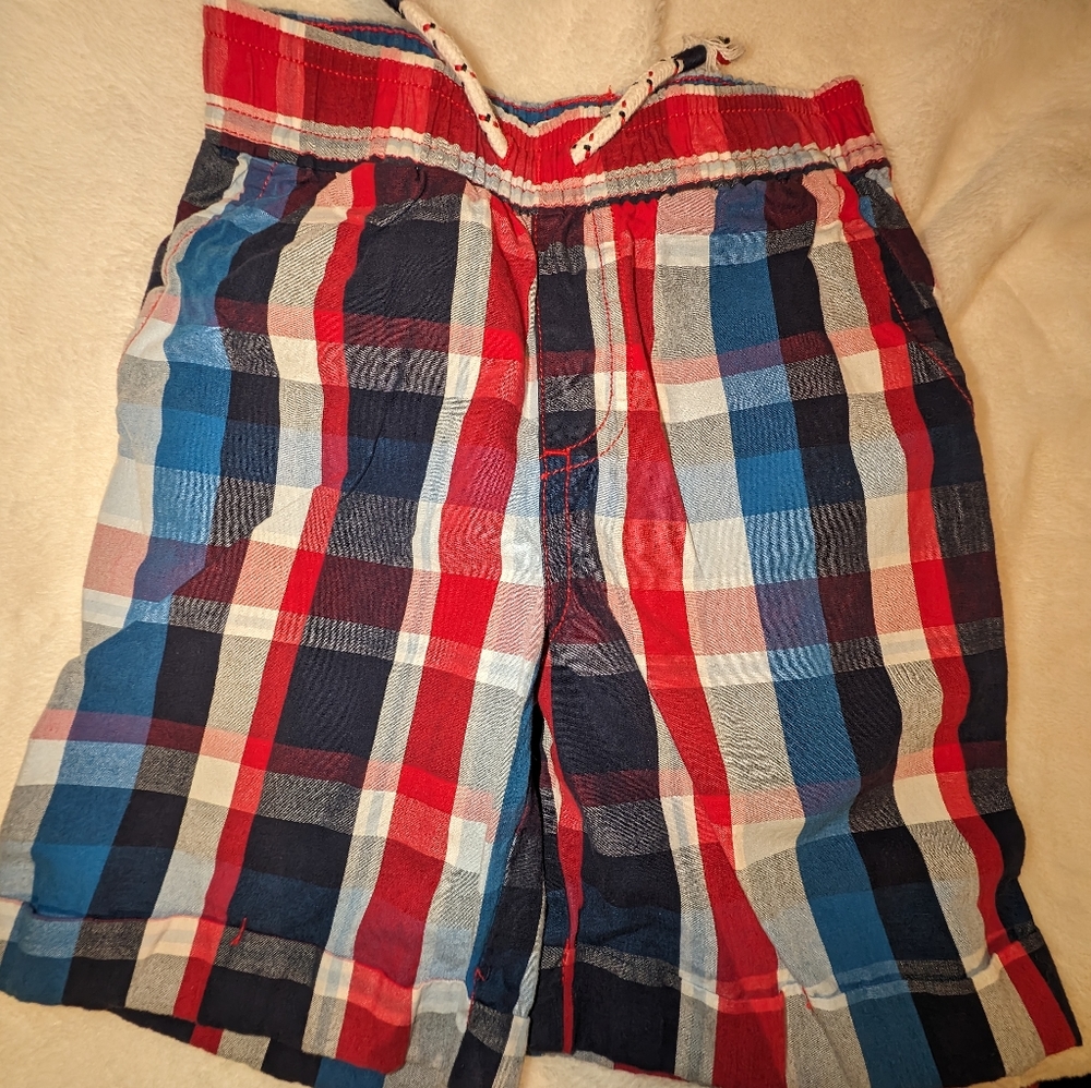 4t Crown & Ivy shorts